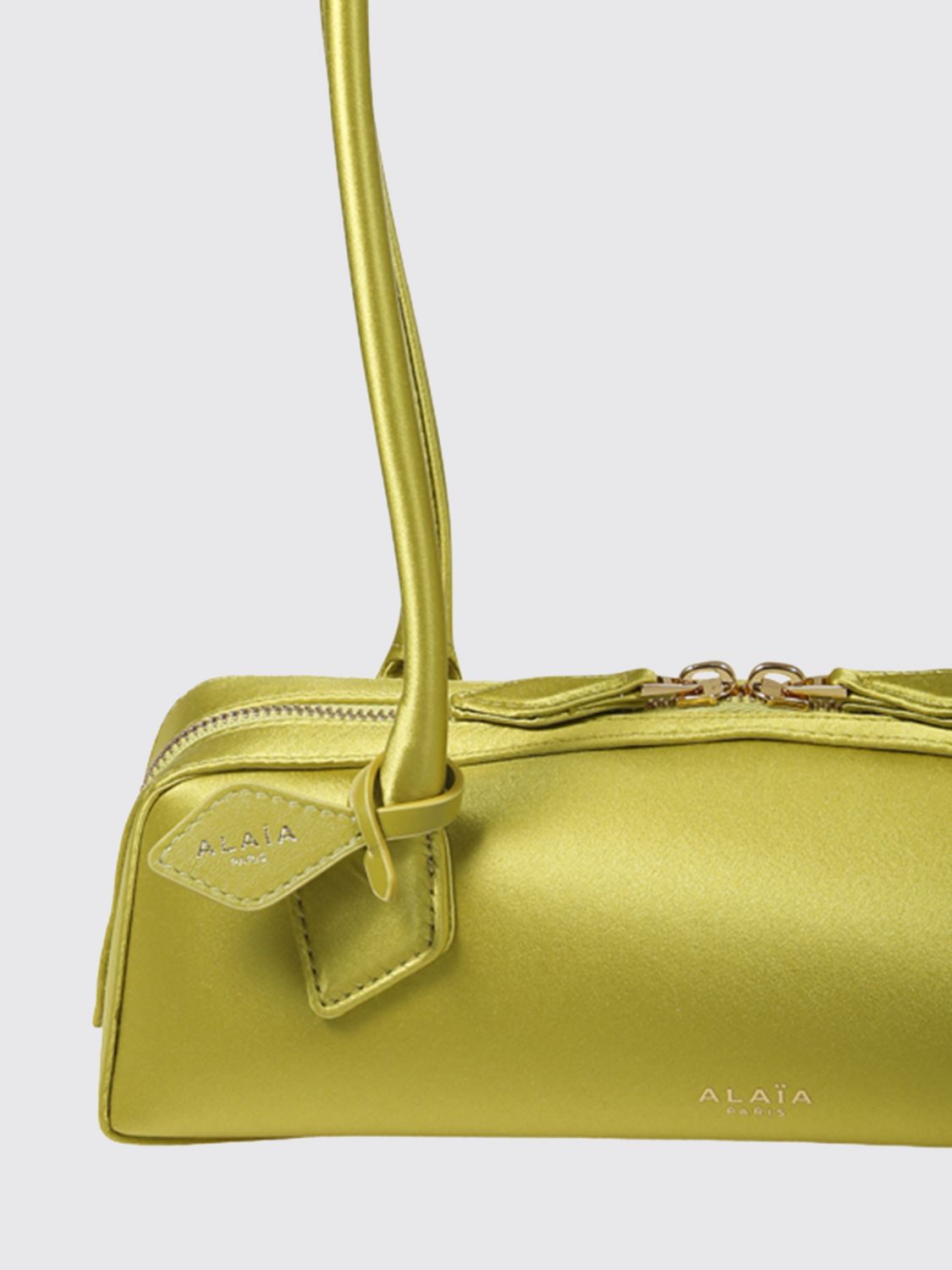 woman's shoulder bag