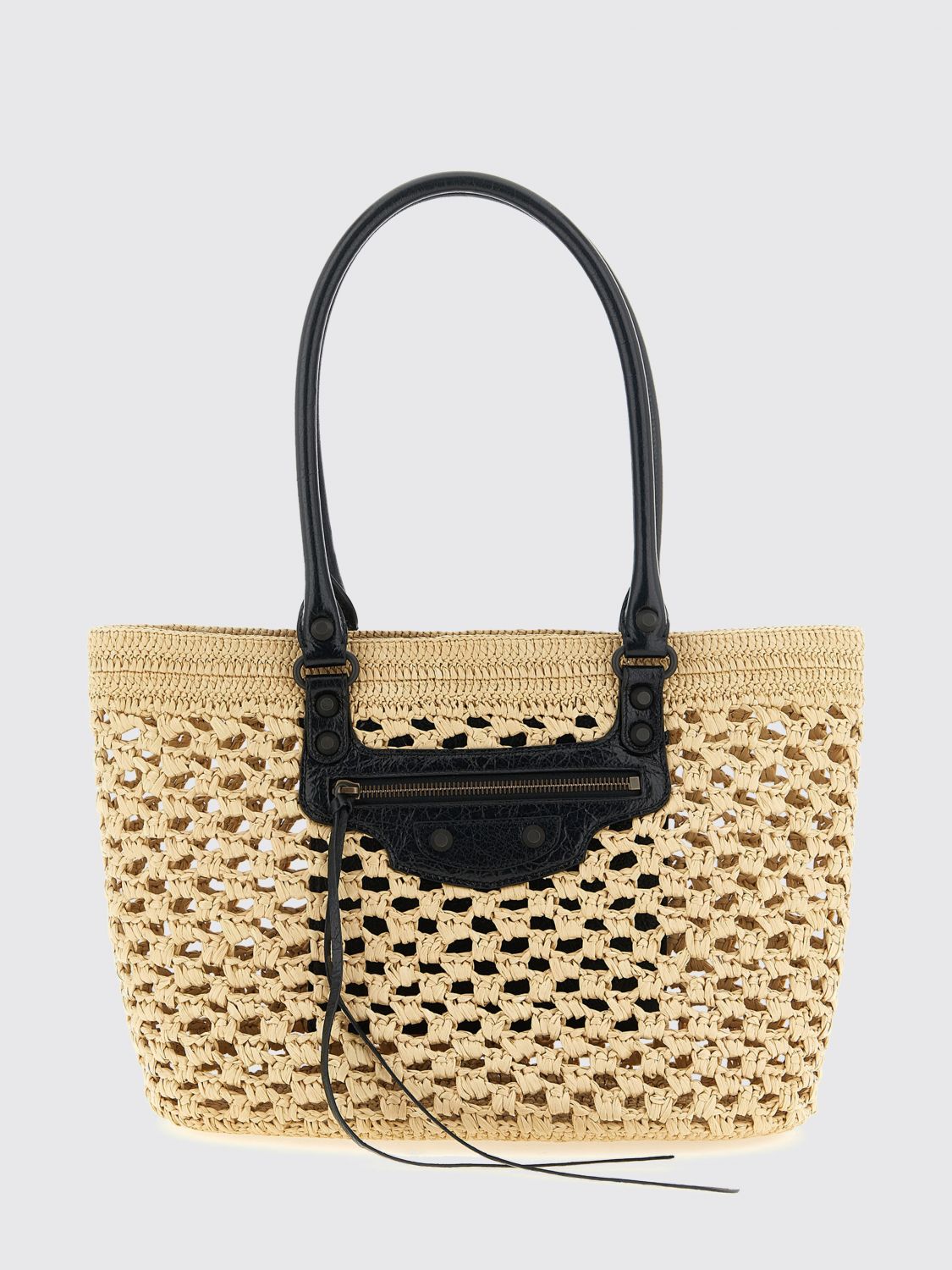 woman's shoulder bag
