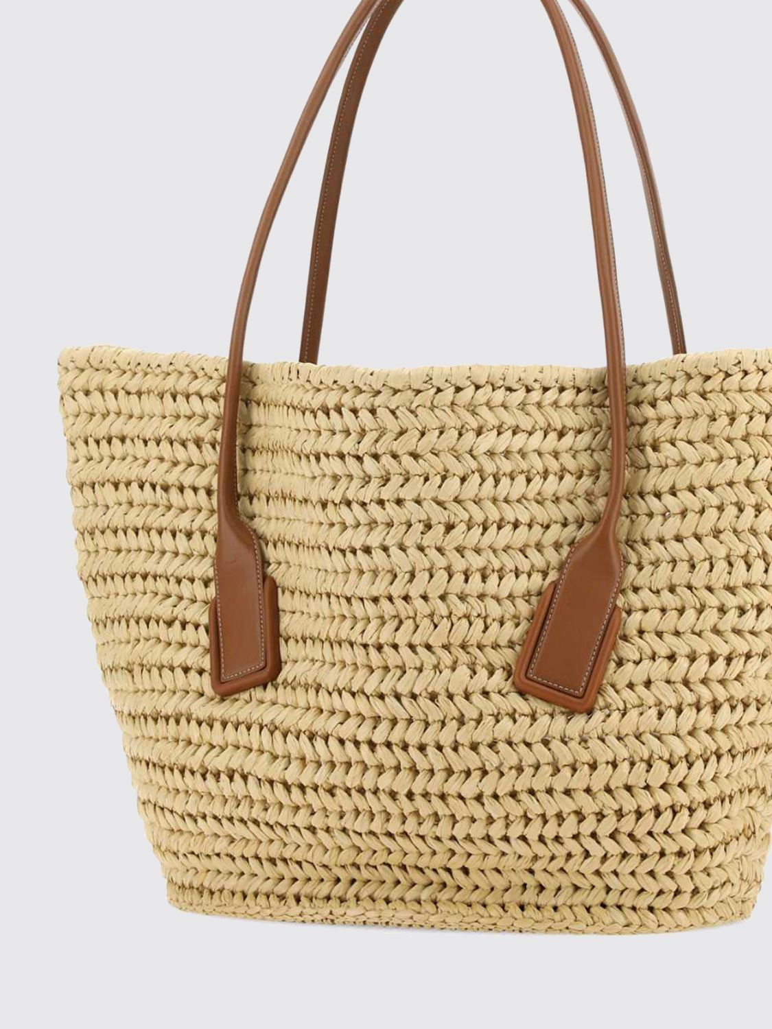 medium arco raffia tote bag with double leather handles