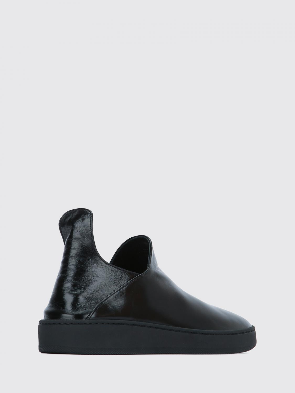 woman's sneakers