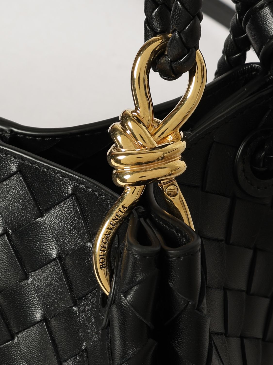 parachute intrecciato lambskin shoulder bag