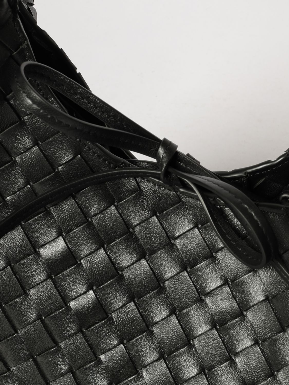 medium campana intrecciato leather shoulder bag