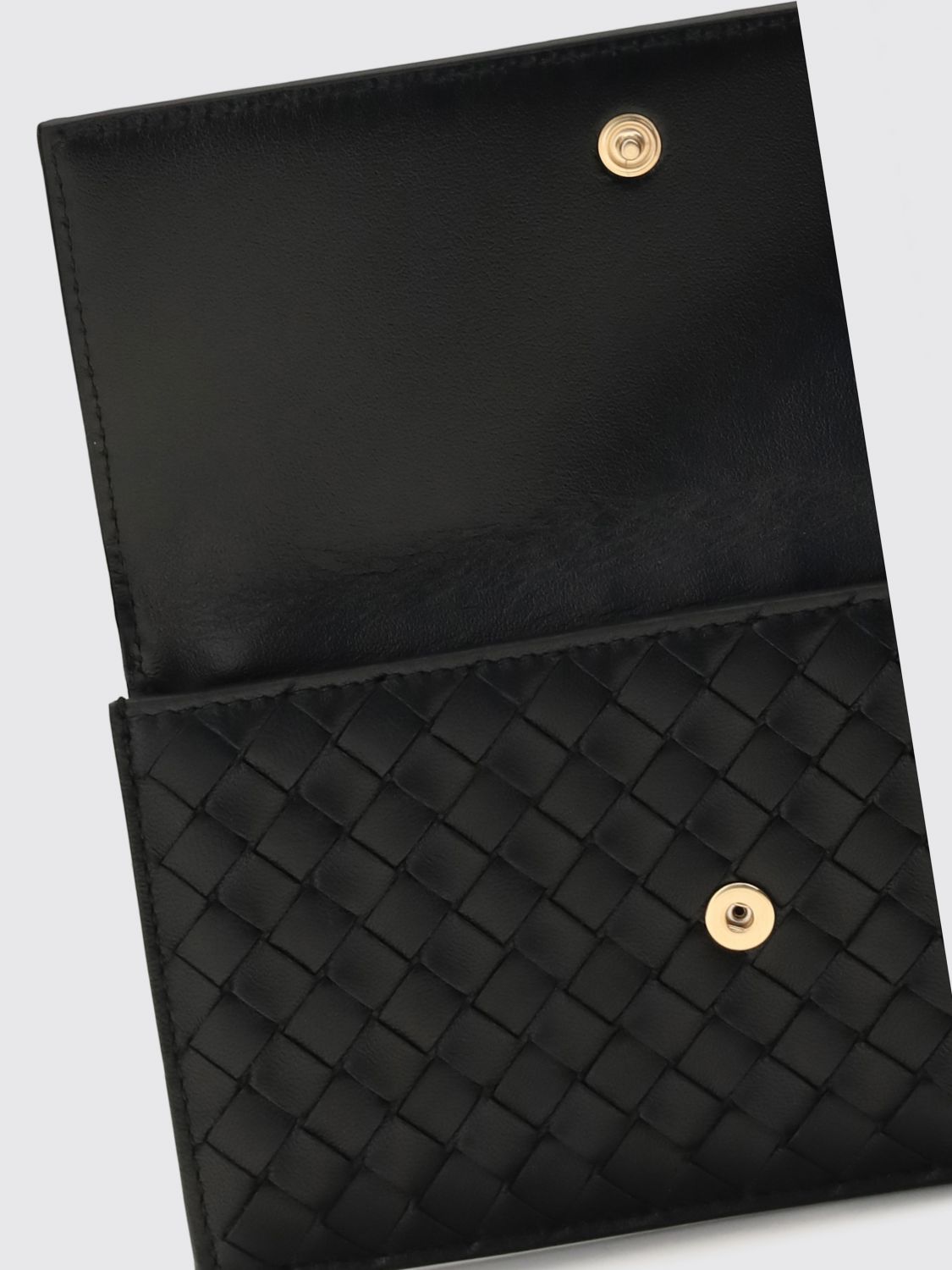 bifold zipped wallet in intrecciato lambskin leather
