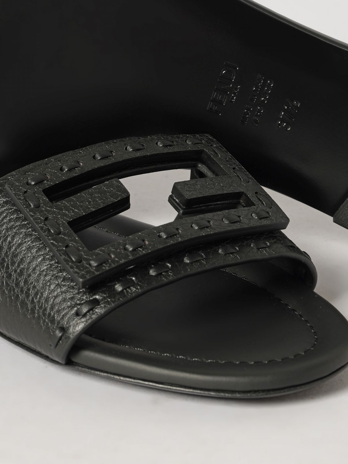 baguette flat sandals in grained calfskin with ff monogram