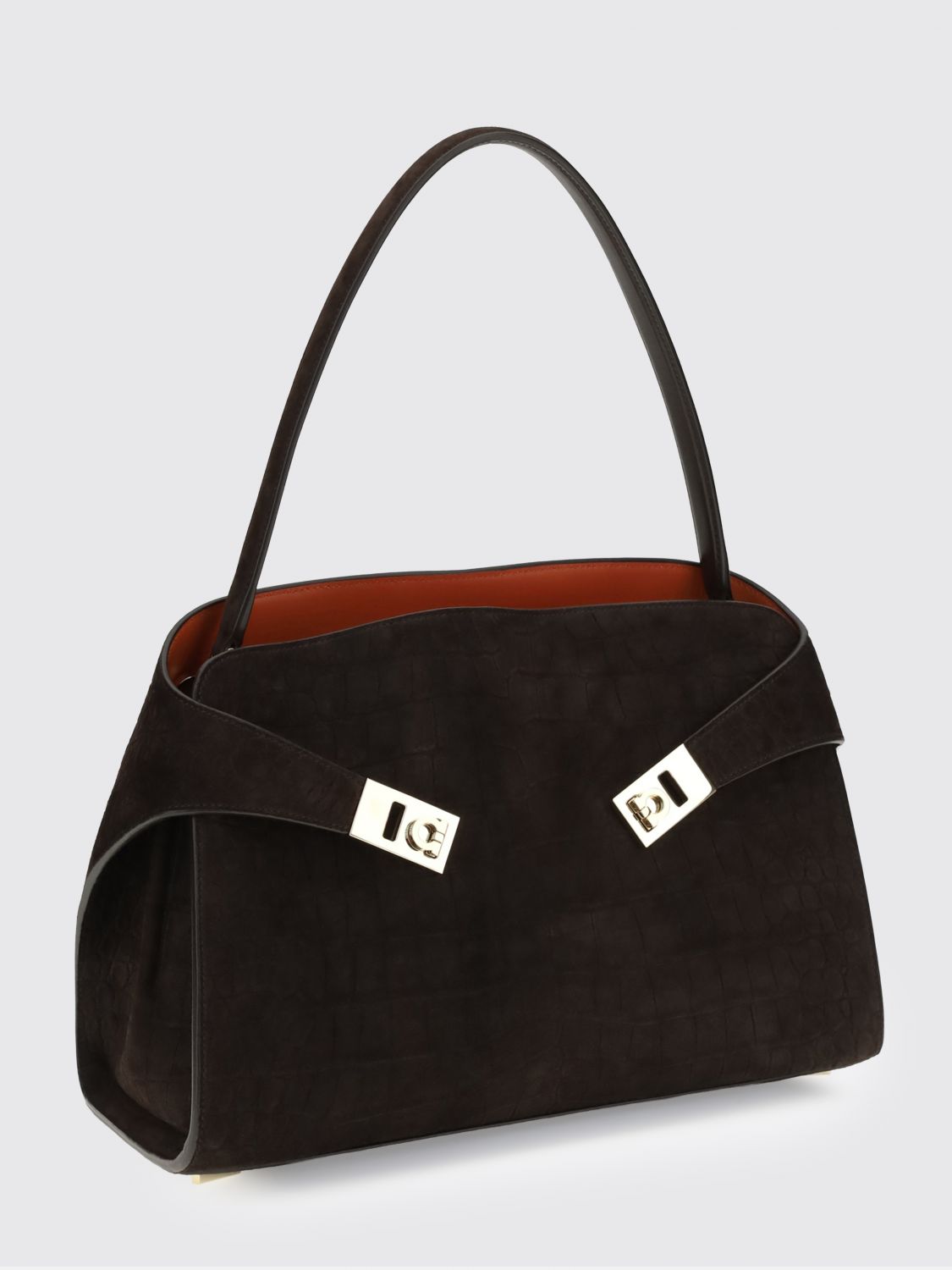 woman's shoulder bag