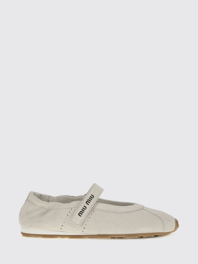 woman's ballet flat