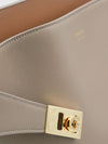 woman's shoulder bag