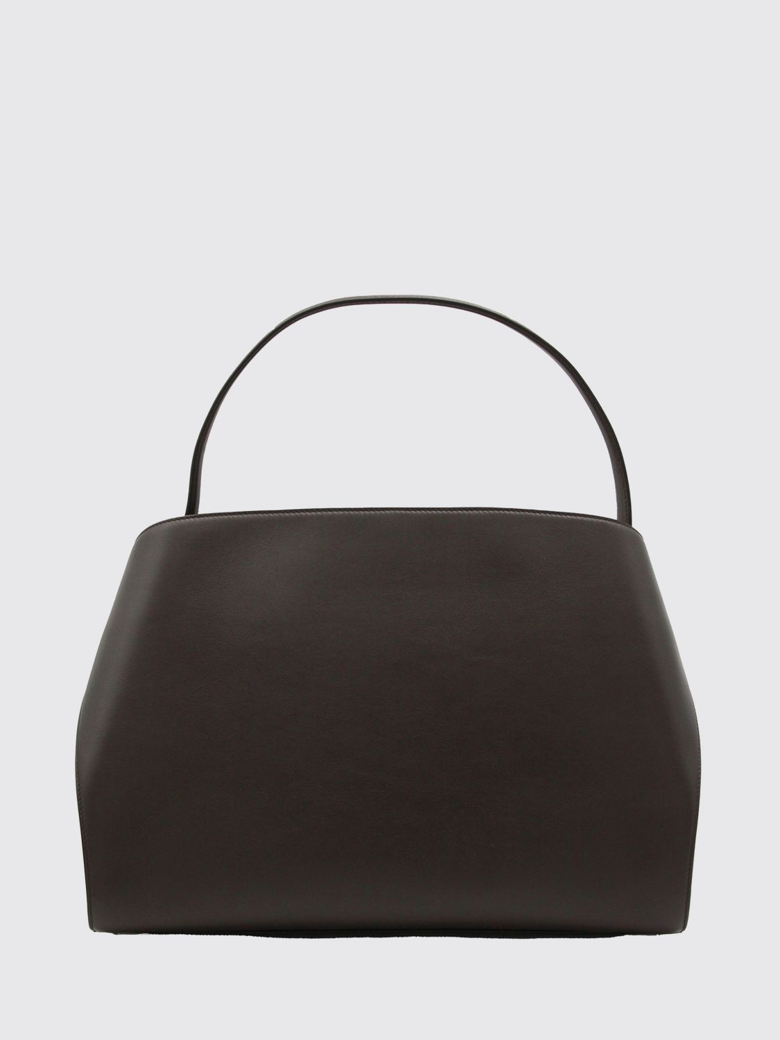 woman's shoulder bag