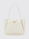 woman's tote bag