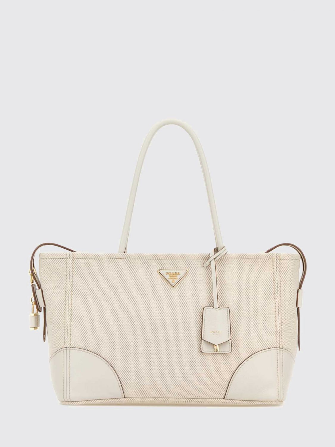 woman's tote bag