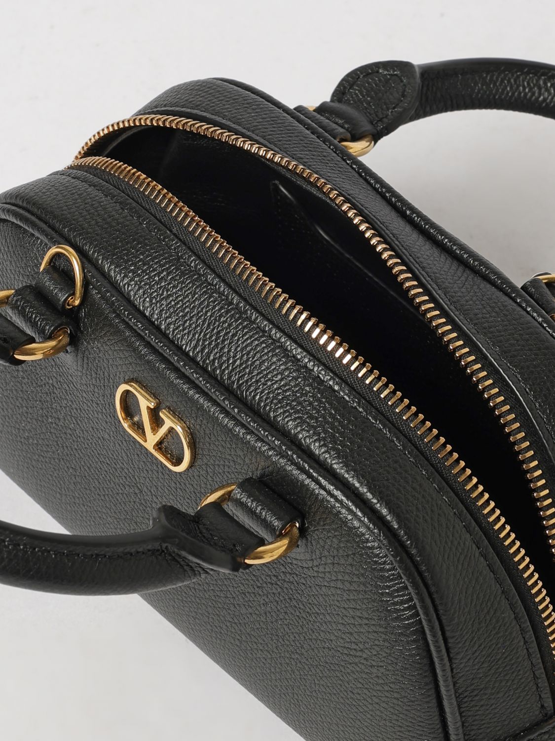 vlogo signature mini bowling bag in grained leather