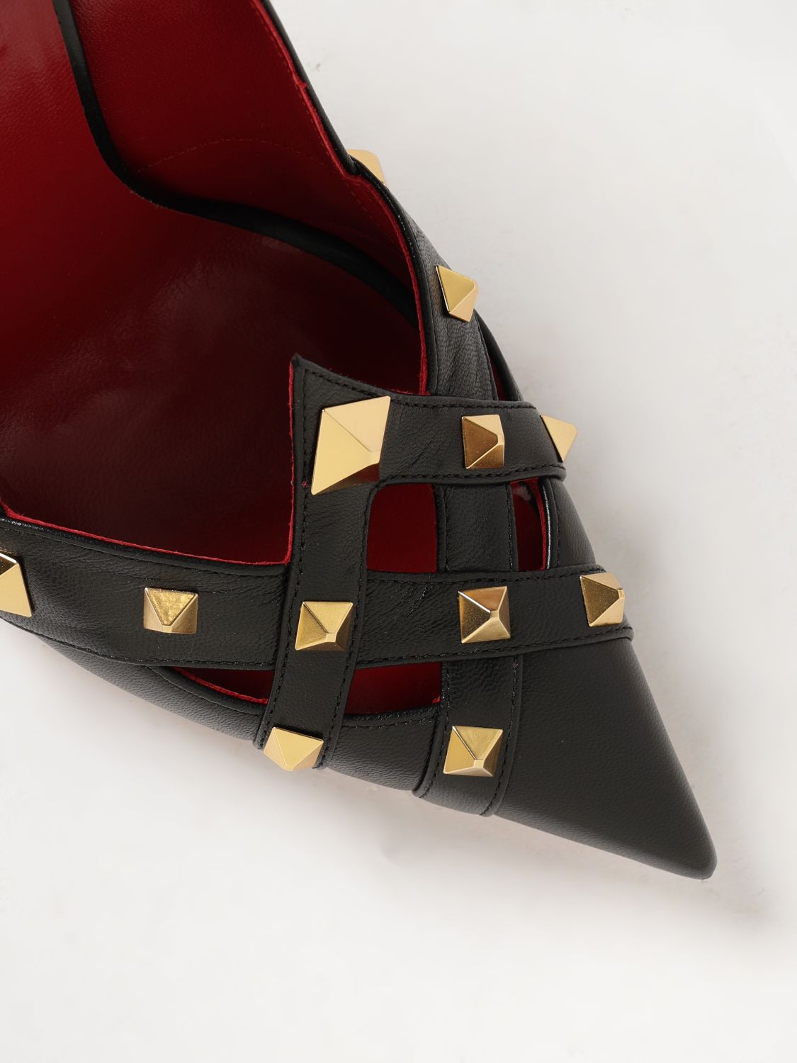 woman's heeled sandal
