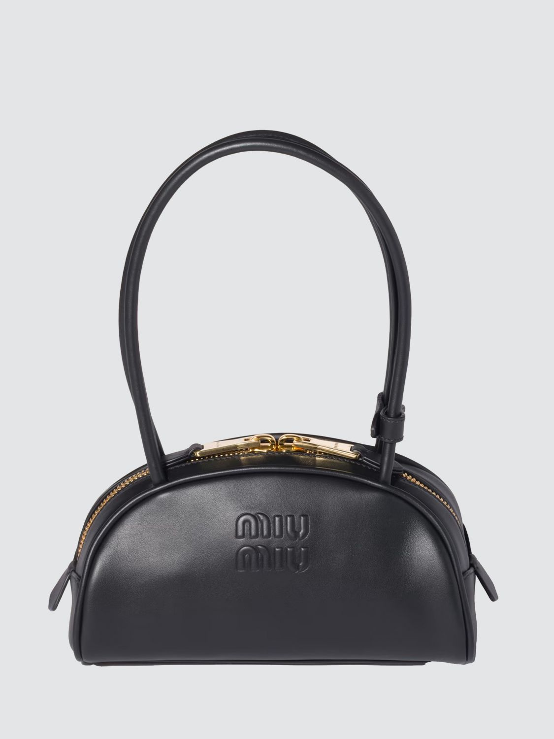 woman's shoulder bag