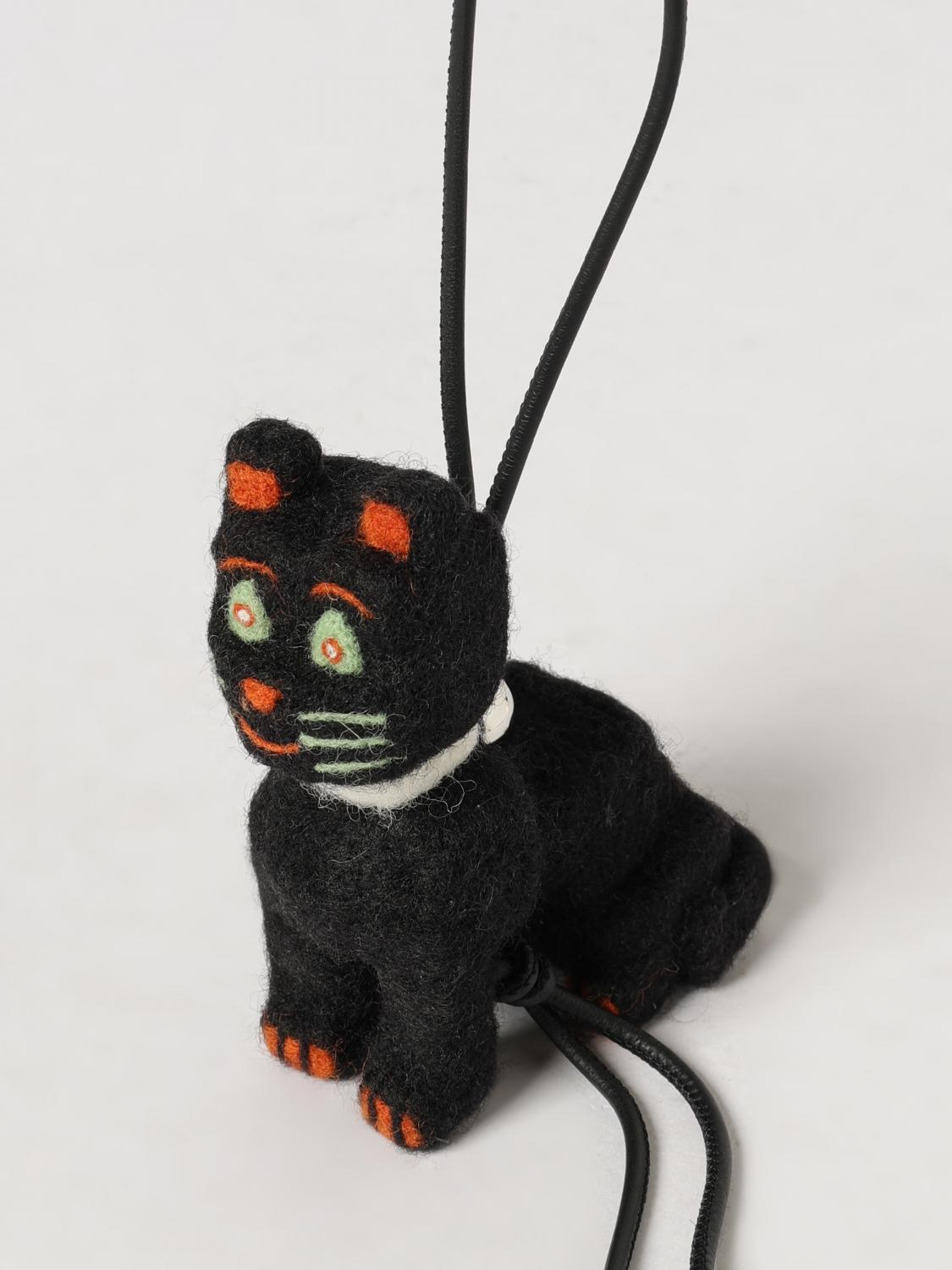 futurist cat animal-shaped keychain in wool felt