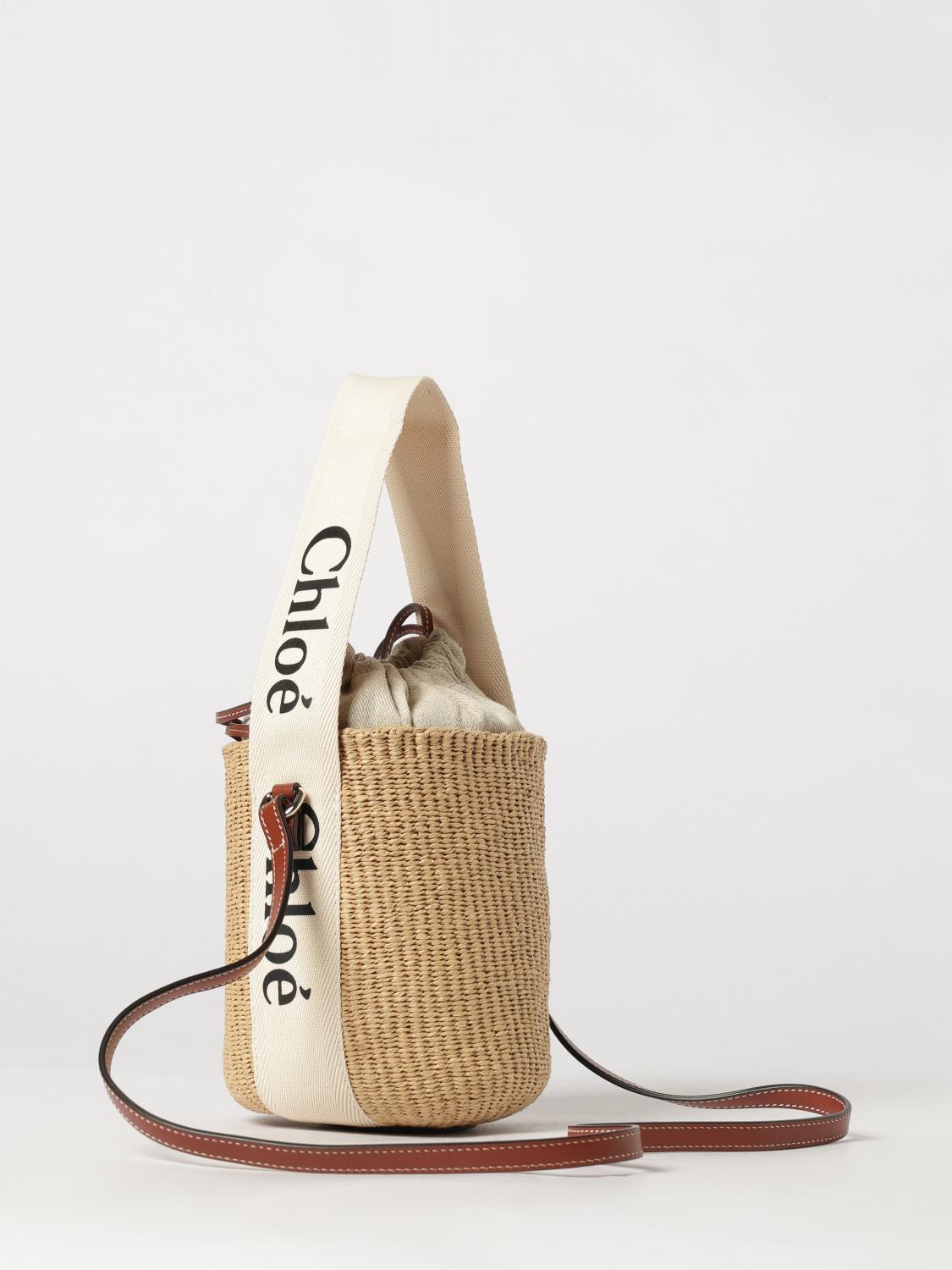 chloé woody mini raffia bucket bag with leather strap