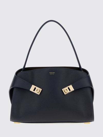 woman's tote bag