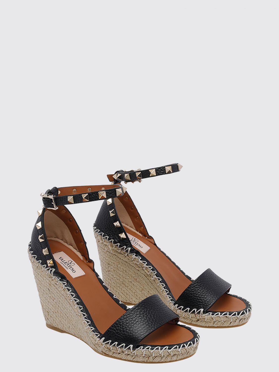 rockstud grained leather wedge sandals