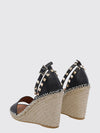 rockstud grained leather wedge sandals
