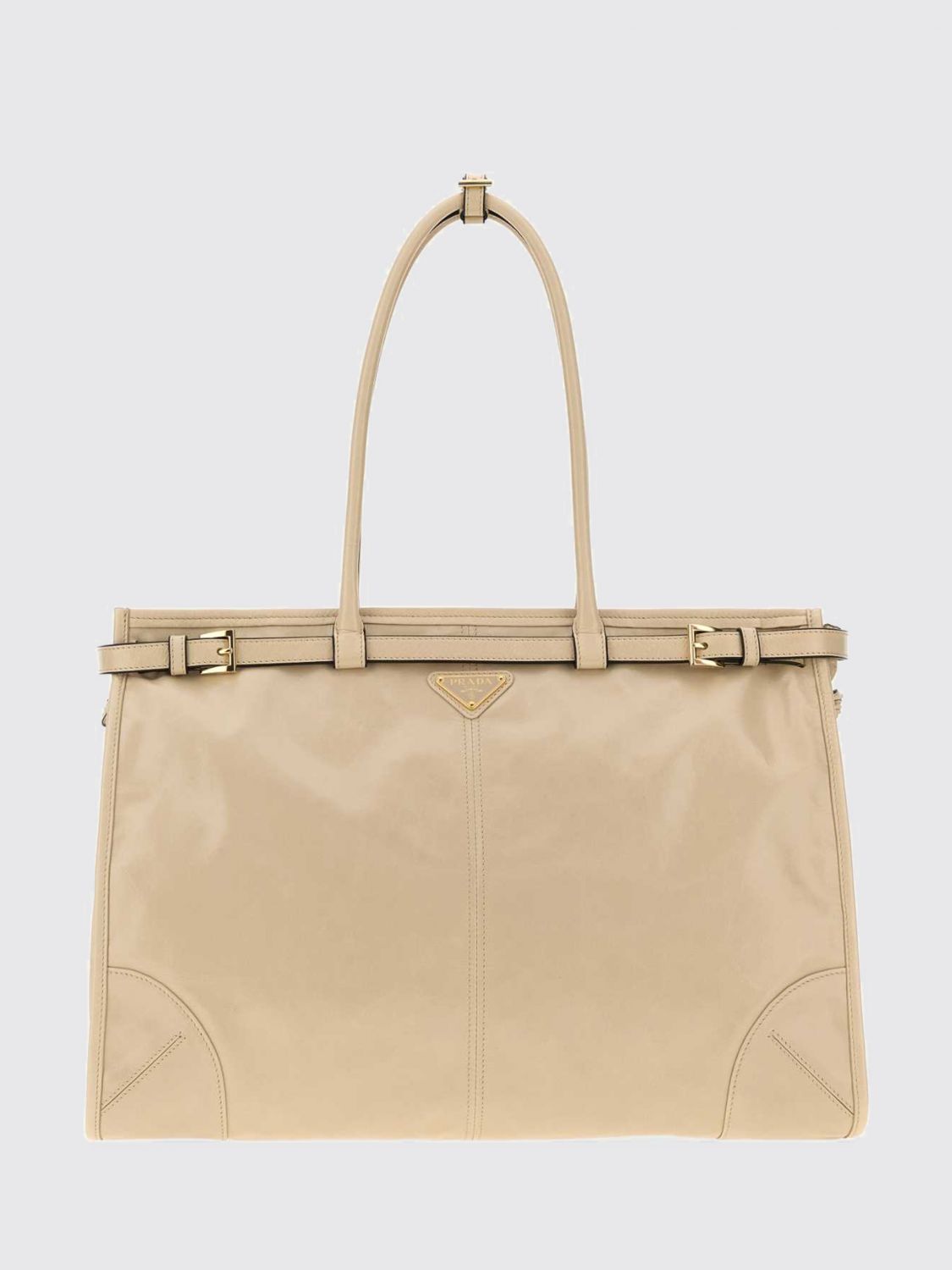 woman's shoulder bag