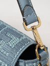 woman's shoulder bag