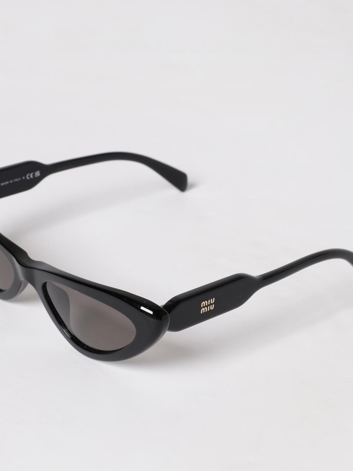 triangular frame acetate sunglasses with contrast logo