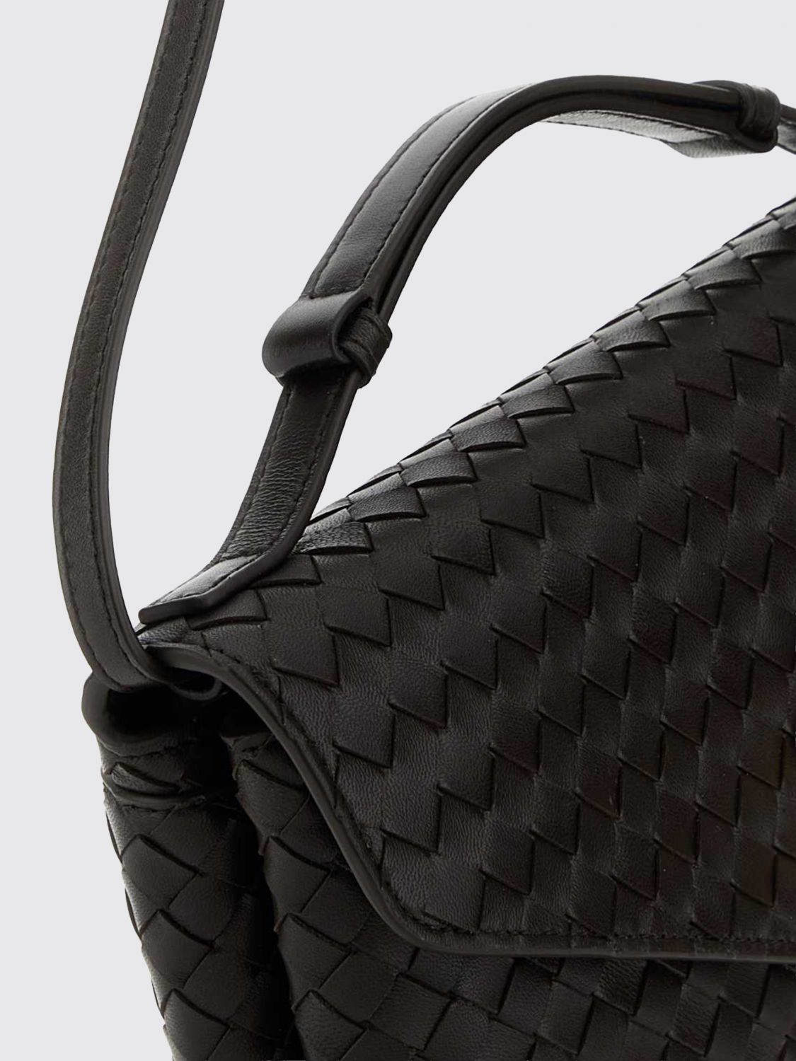 small knot lock intrecciato leather top handle bag