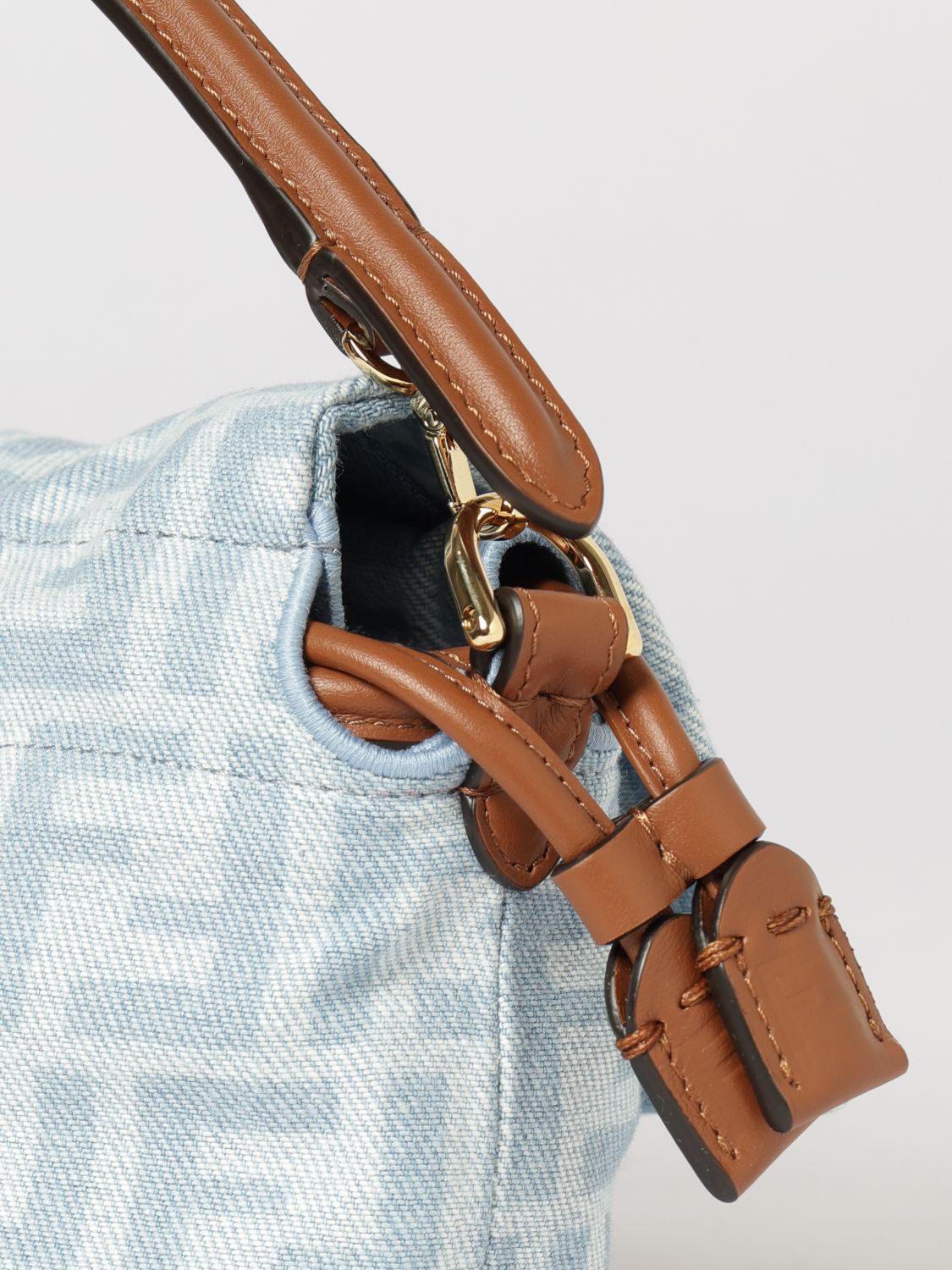 woman's shoulder bag