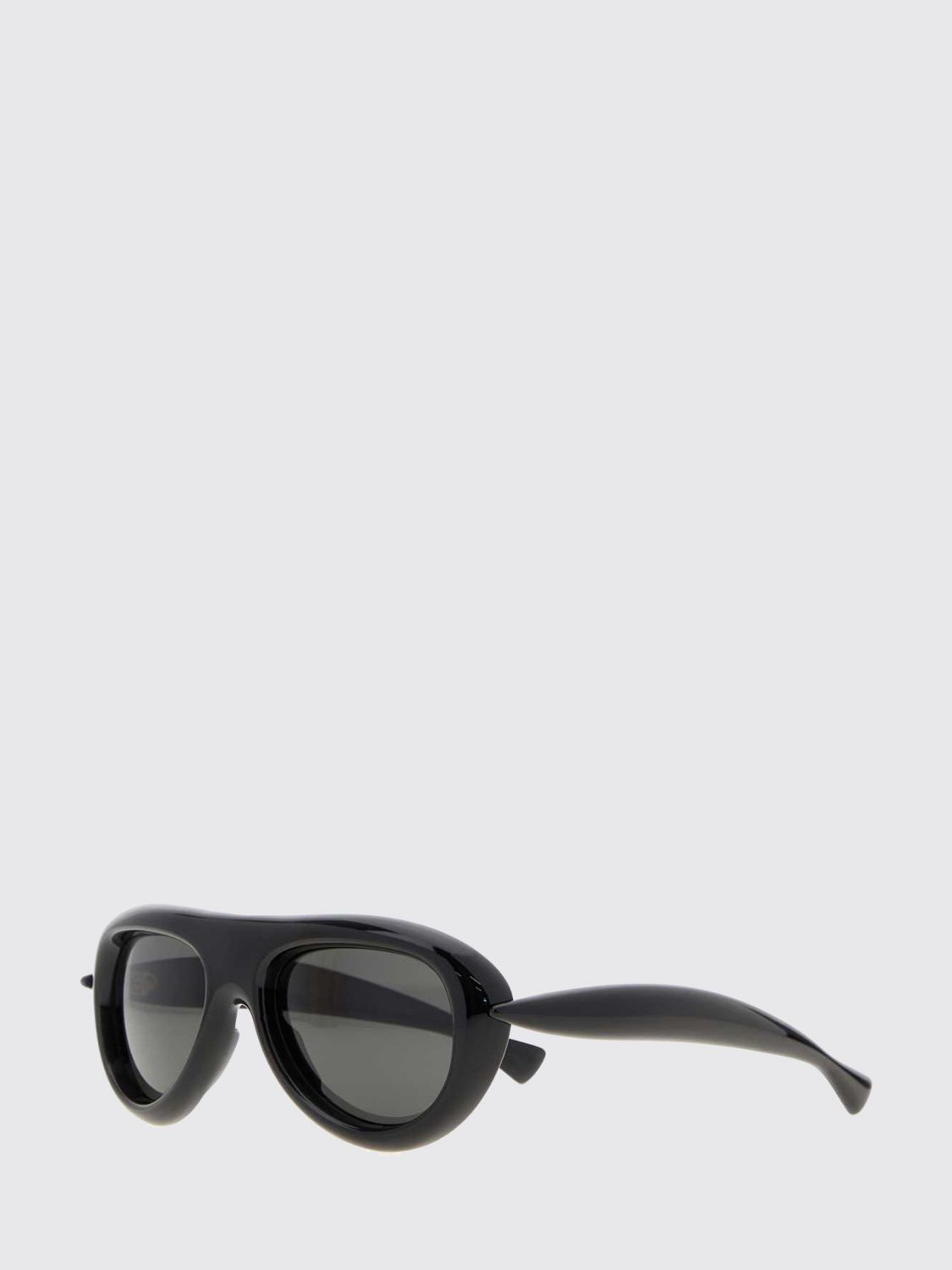 woman's sunglasses