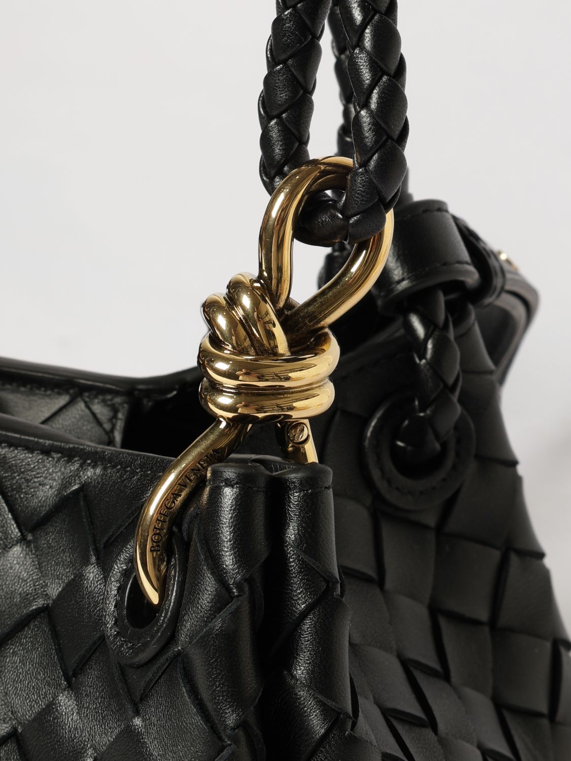 parachute tote bag in intrecciato leather with knot charm