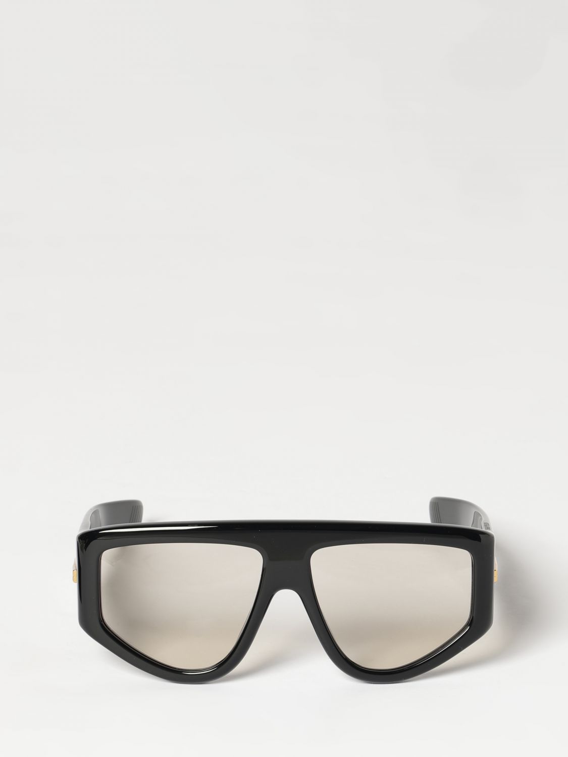 woman's sunglasses