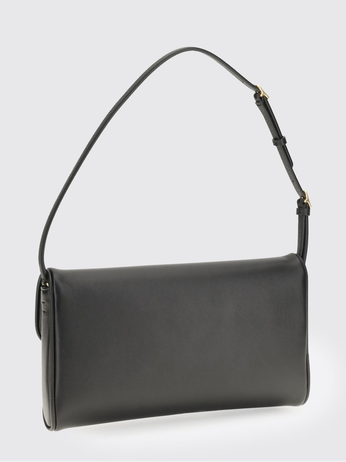 woman's shoulder bag