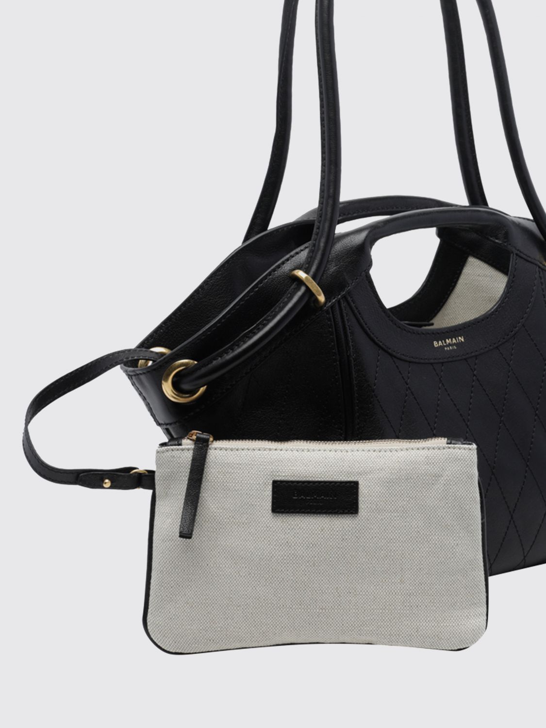 woman's shoulder bag