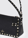 woman's shoulder bag