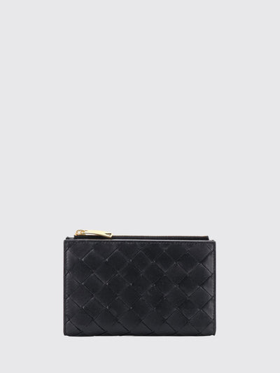 woman's wallet