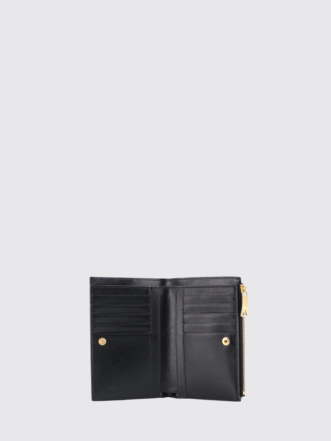 woman's wallet