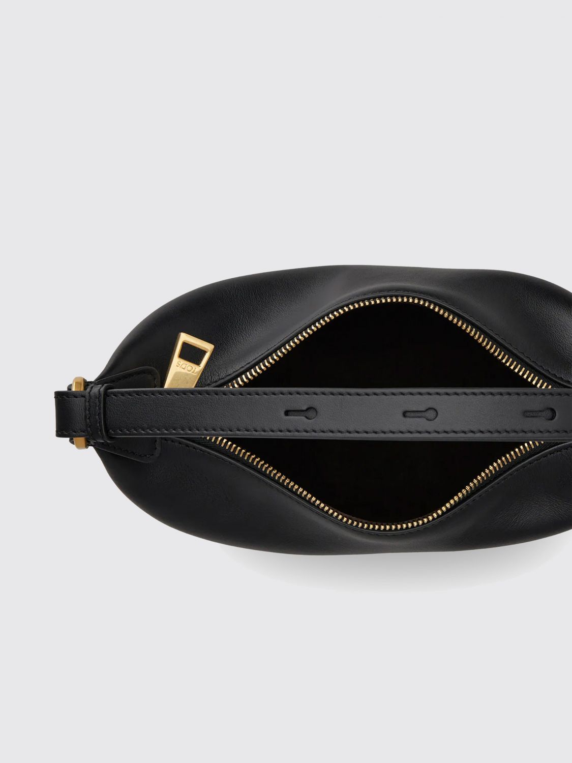 metal dots shoulder bag in smooth calfskin with zip closure