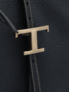 t timeless grained leather shoulder bag with zip closure