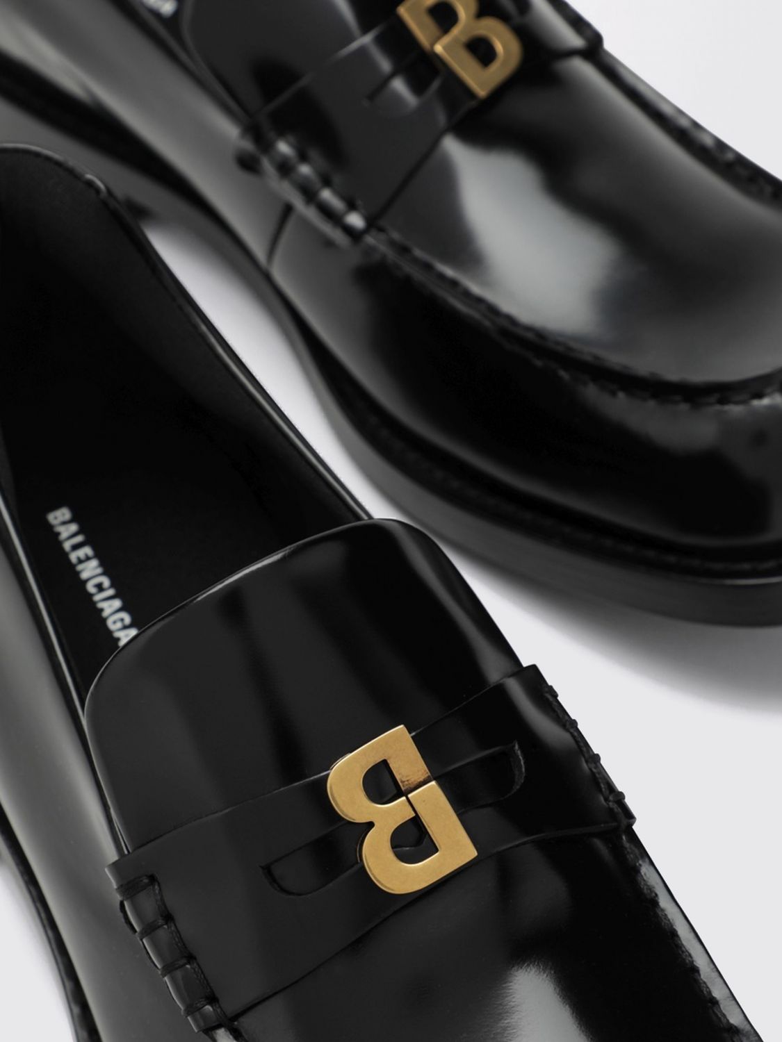 comfy penny loafers in brushed calfskin with logo
