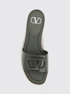 woman's heeled sandal