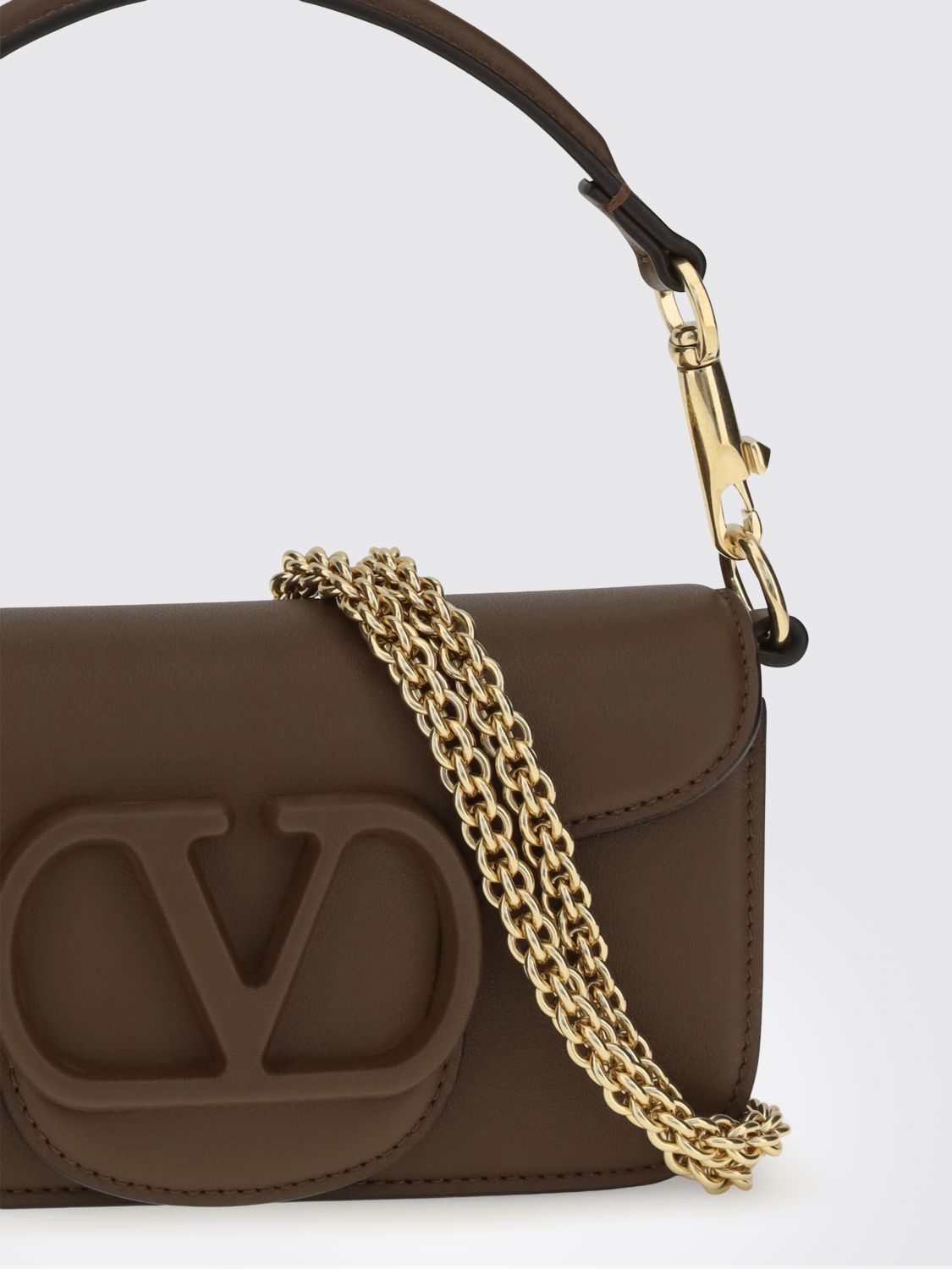 woman's shoulder bag