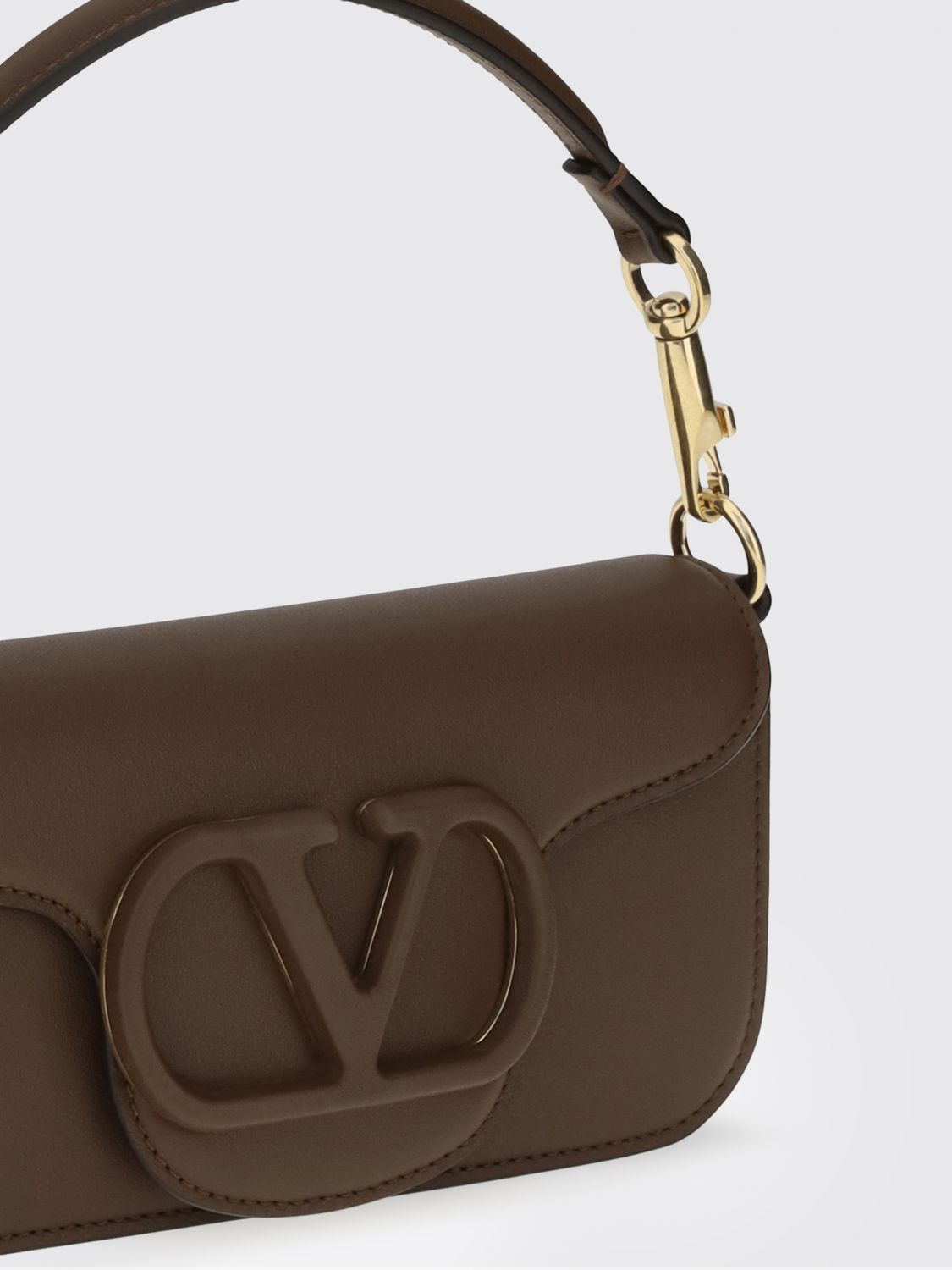 woman's shoulder bag