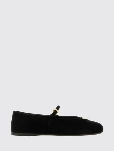 woman's ballet flat