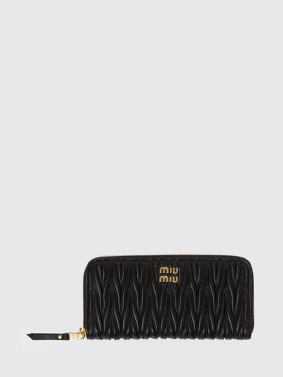 woman's wallet