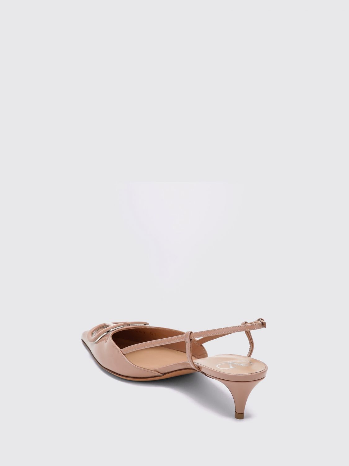 woman's flat shoes