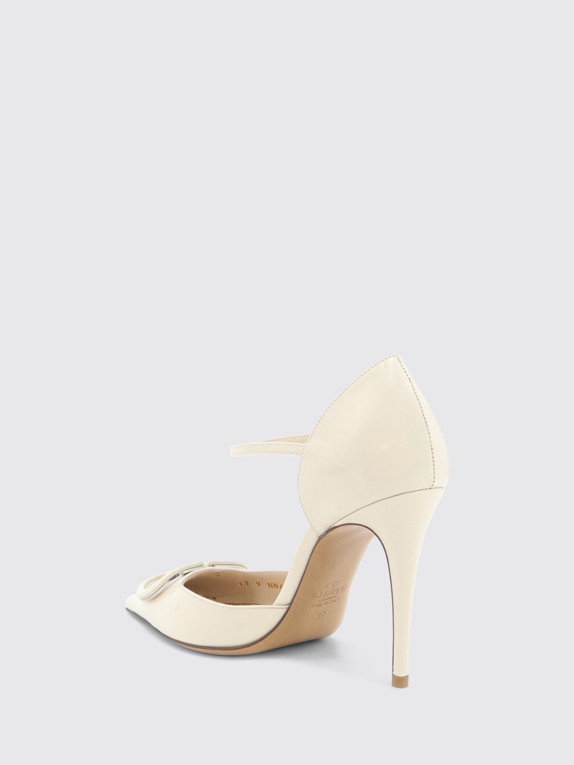 woman's pump