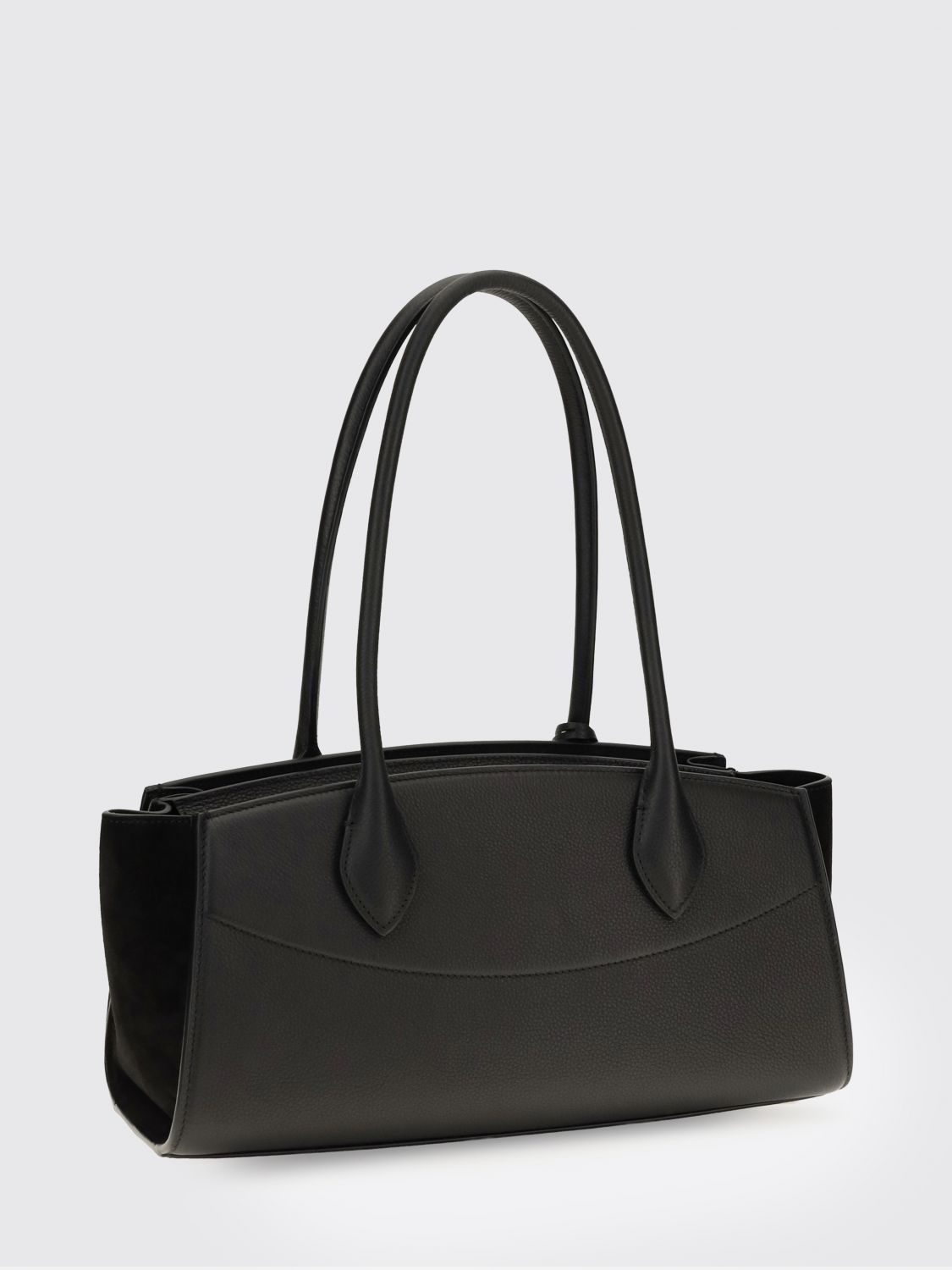 woman's shoulder bag