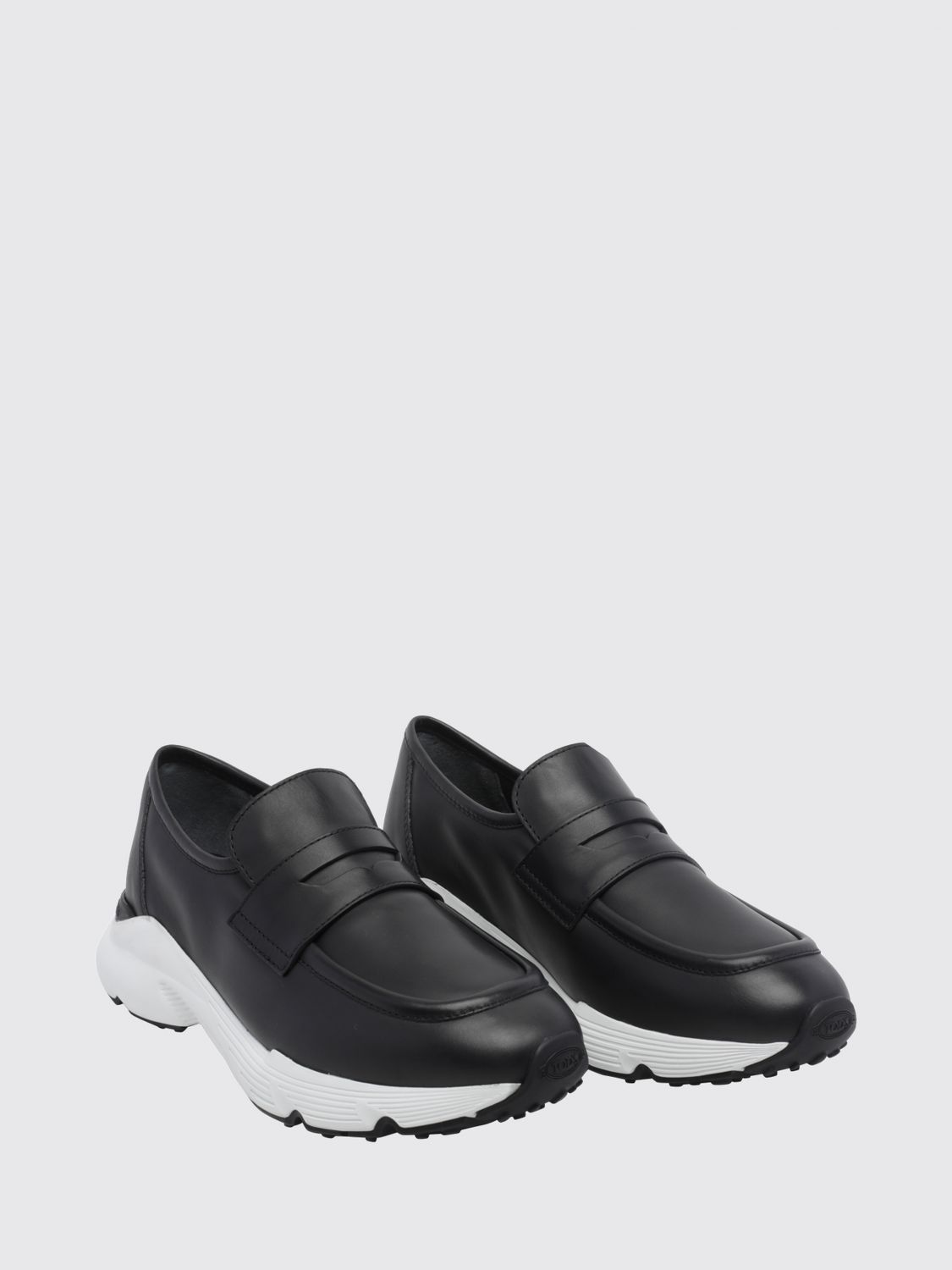 penny loafers in smooth calf leather with a serrated sole