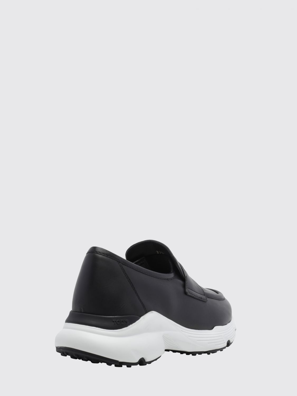 penny loafers in smooth calf leather with a serrated sole