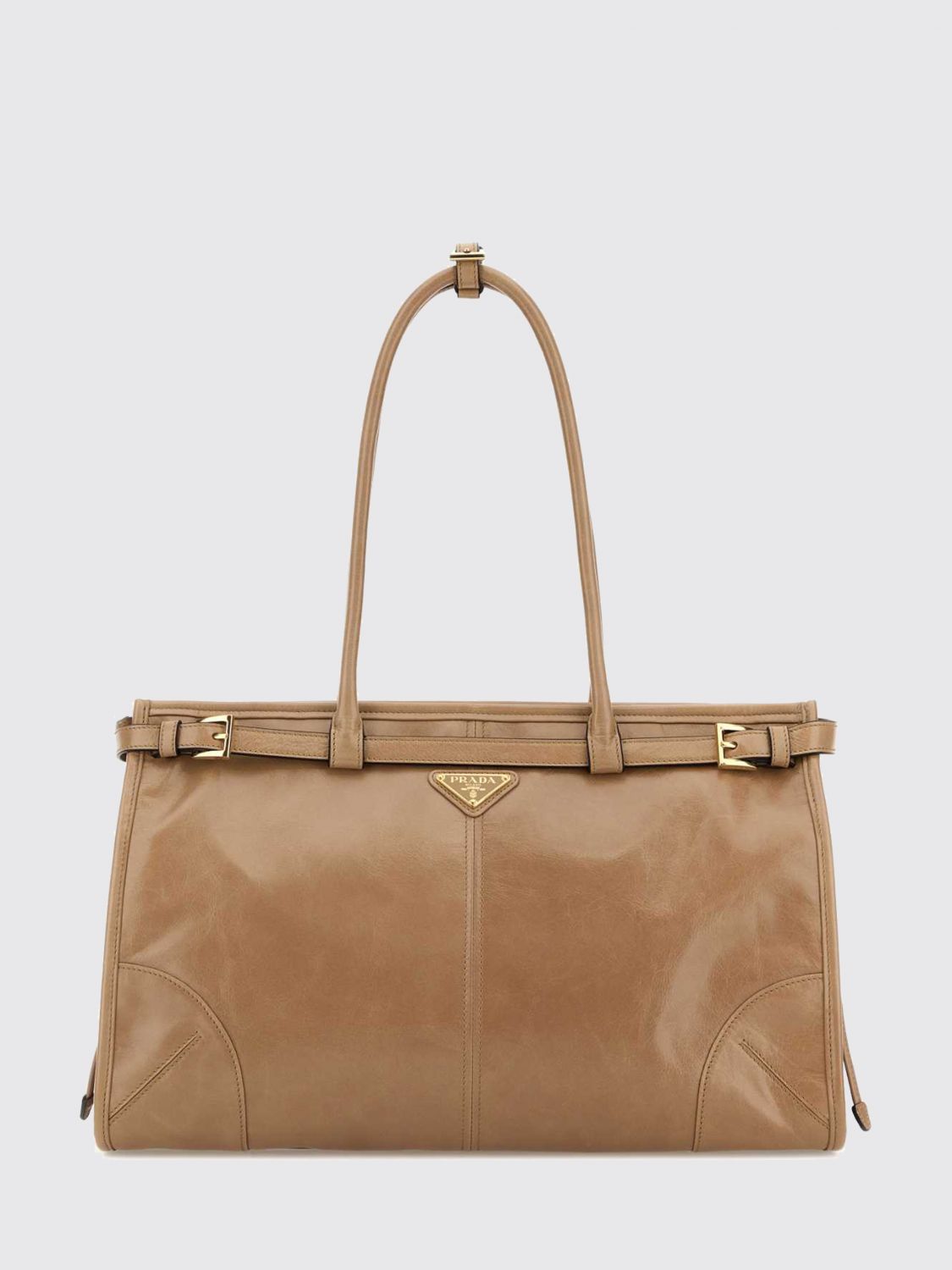 woman's shoulder bag