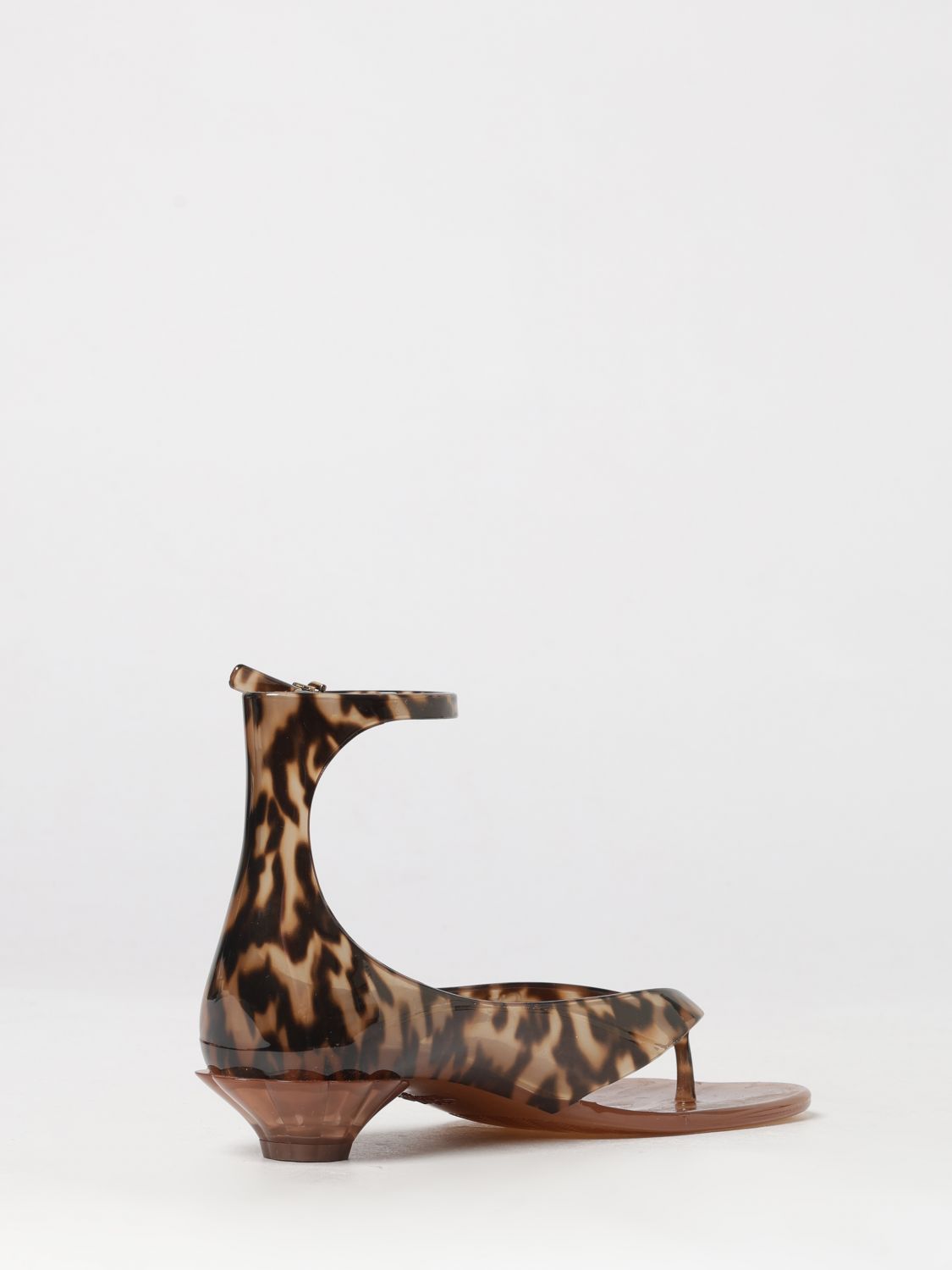 chloé jelly thong sandals in pvc with tortoiseshell pattern and strap